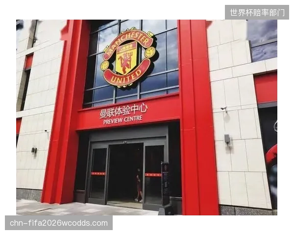 伯恩茅斯后防核心塞内西寻求转会，其强硬防守风格吸引多队关注。